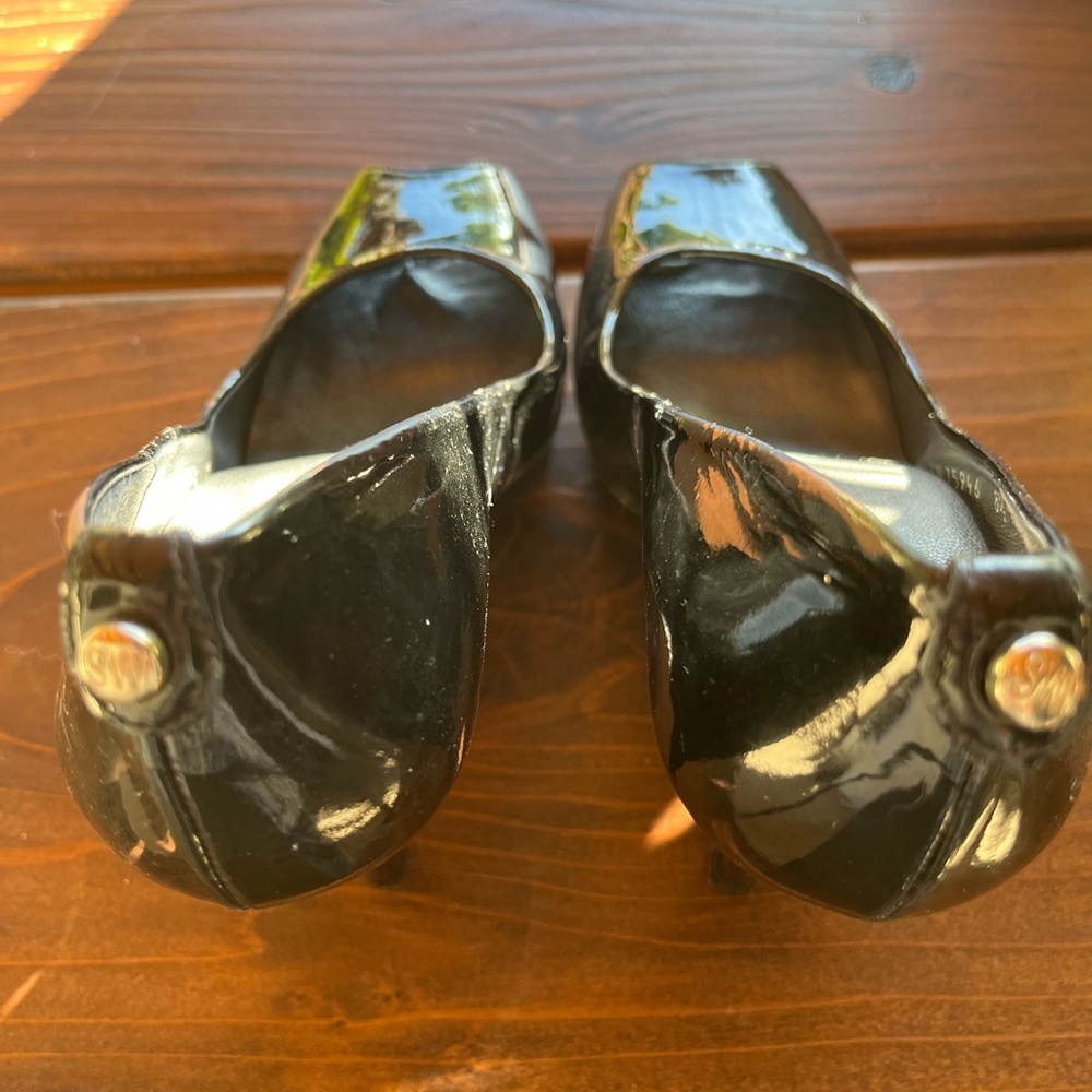 Stuart Weitzman , Black Patent Leather Heels Size 8.5., Peep Toes, 4 Inch Heels - Picture 5 of 12